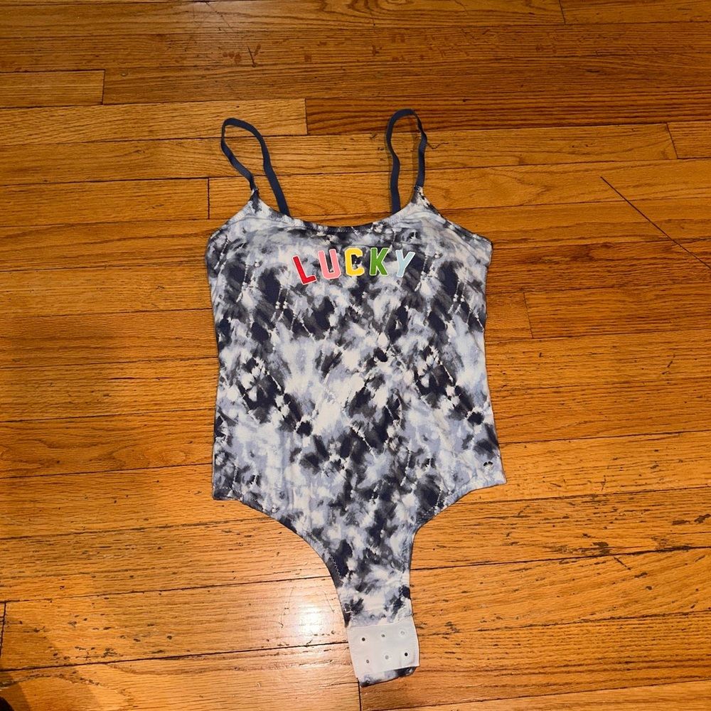 Tie-Dye Bodysuit with Colorful Lettering “Lucky”